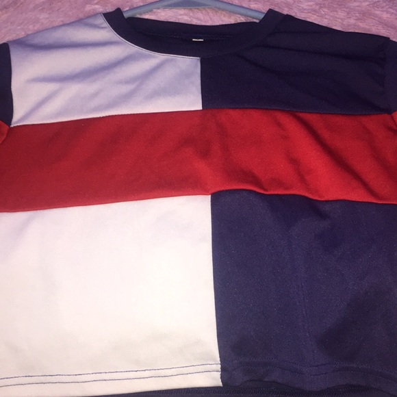 Crop top with matching leggings - Picture 3 of 3